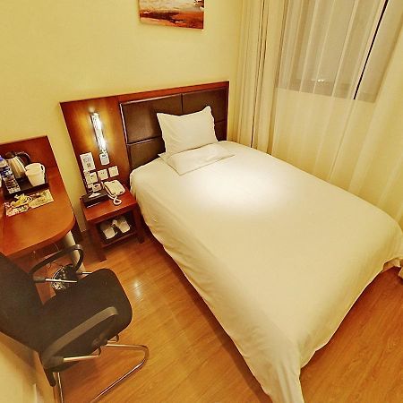 Ji Hotel Shanghai Exterior photo