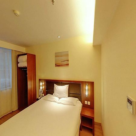Ji Hotel Shanghai Exterior photo